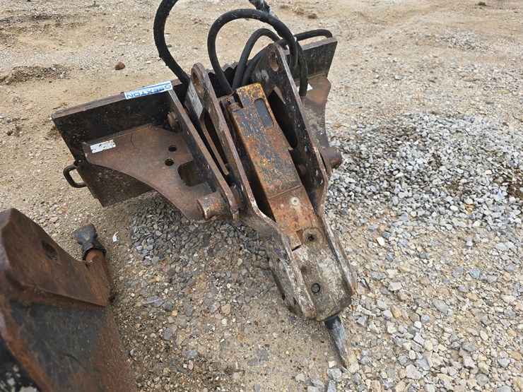 #24049-•-stanley-mb-mini-skid-steer-breaker-image-5