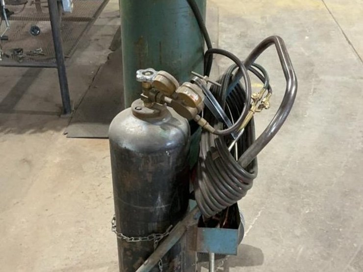 #107-•-acetylene-torch-cart-image-2