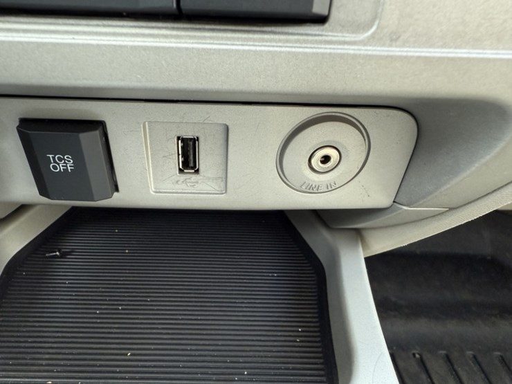 2012-ford-escape-image-29