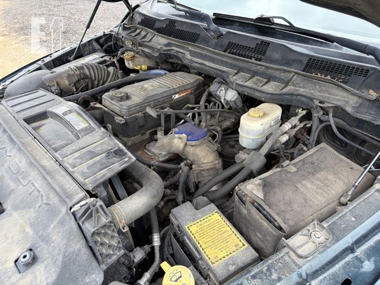 2011-dodge-ram-3500-image-11