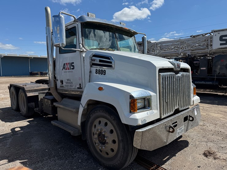 2018-western-star-4700-image-3