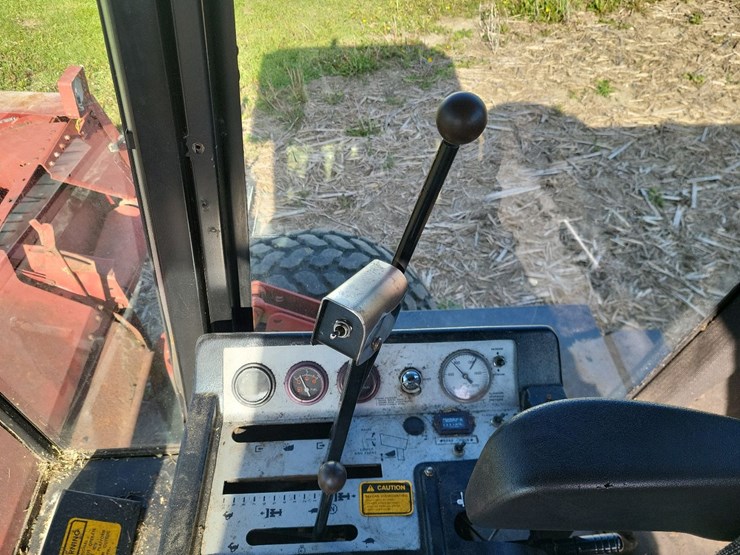 international-8840-swather-image-53