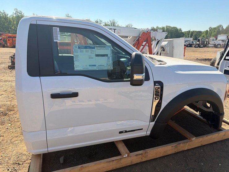 2024-ford-f550-image-4