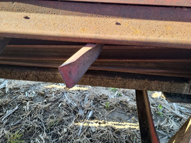 international-8840-swather-image-25