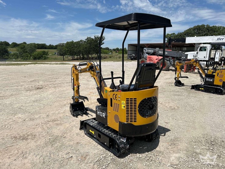 mini-excavator-image-2