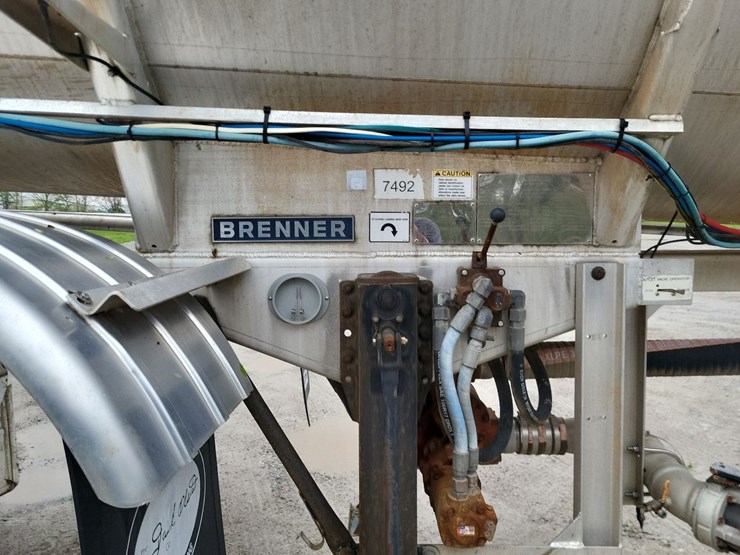 2012-brenner-8820-gallon-aluminum-tandem-axle-semi-tanker-trailer-image-35