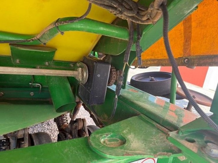 2010-john-deere-1990-image-51
