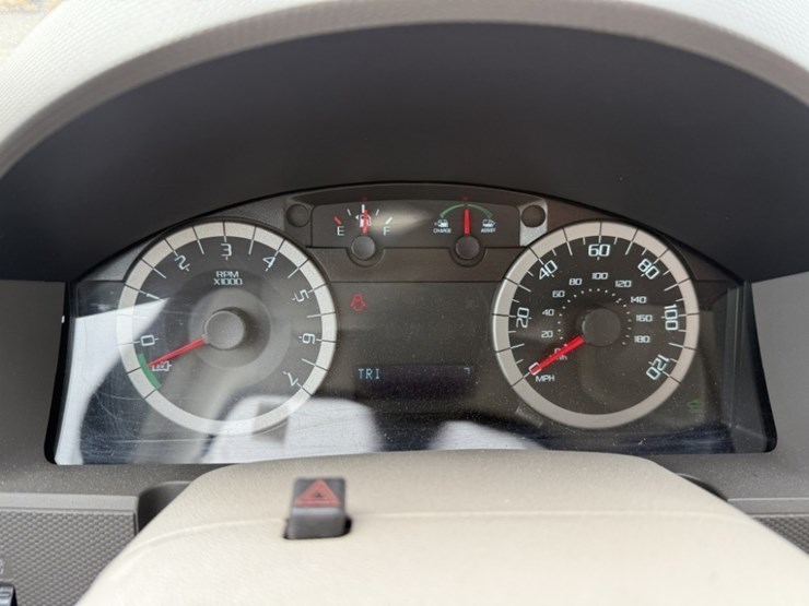 2011-ford-escape-hybrid-image-25