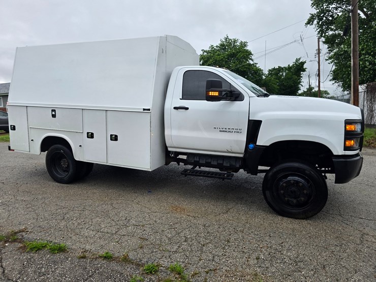 2021-chevrolet-silverado-6500hd-image-21