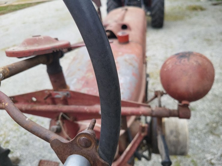 1946-farmall-h-tractor-image-32