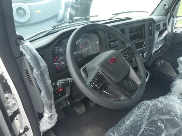 2026-peterbilt-536-image-18