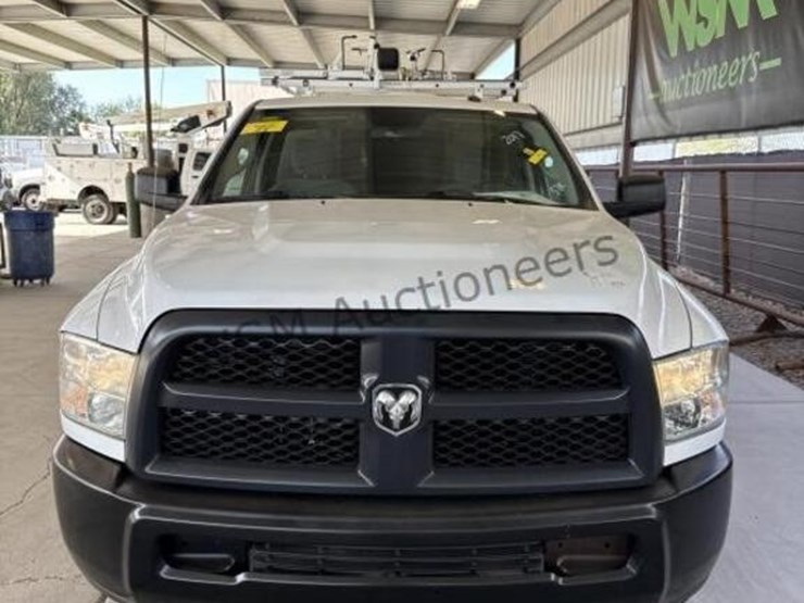 2017-dodge-2500-image-3
