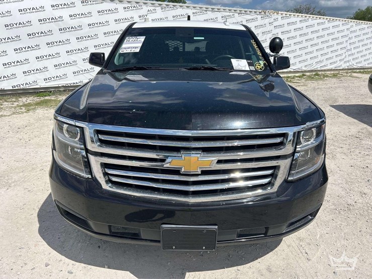 2019-chevrolet-tahoe-image-30