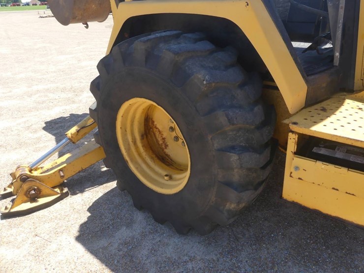 john-deere-310d-image-12