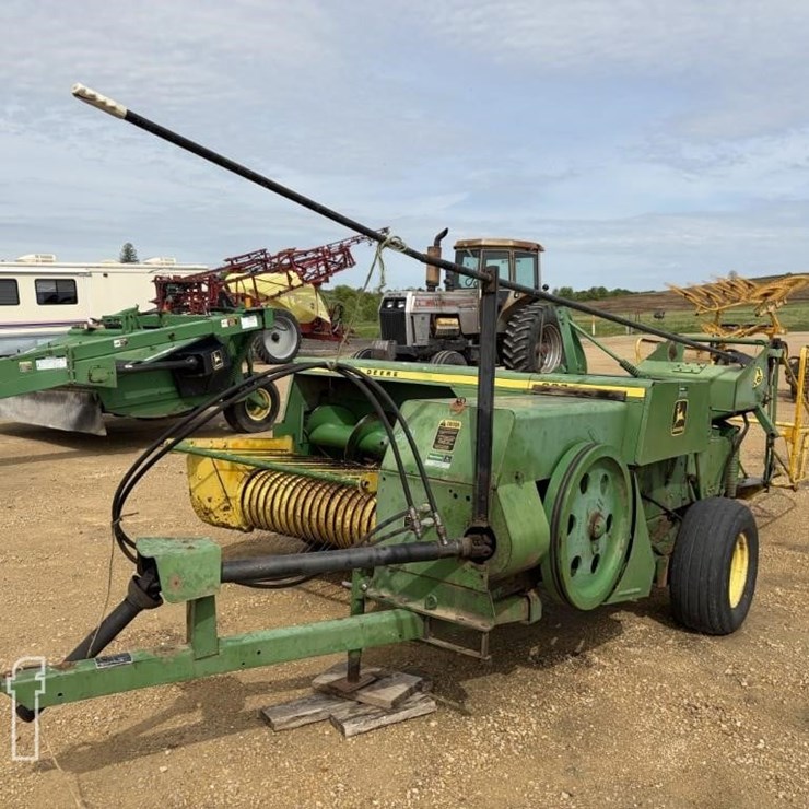 JOHN DEERE 327