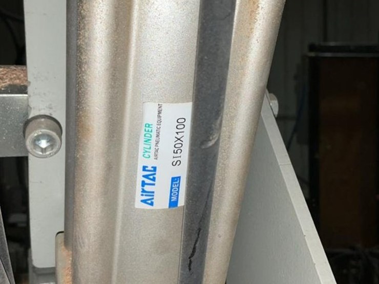 #185-•-2015-kentwood-hbr-300-horizontal-resaw-image-43