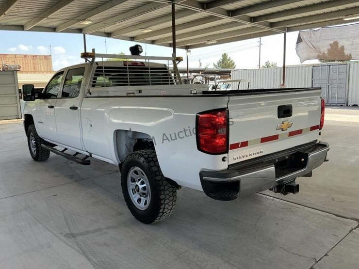 2017-chevrolet-silverado-3500hd-image-5