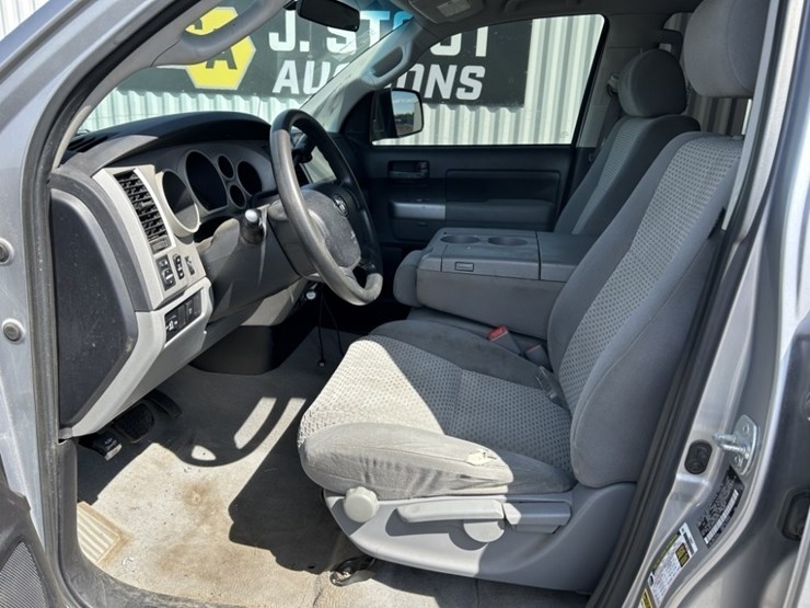 2007-toyota-tundra-sr5-image-15