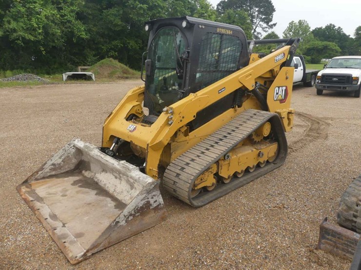 2020-caterpillar-299d3-image-1