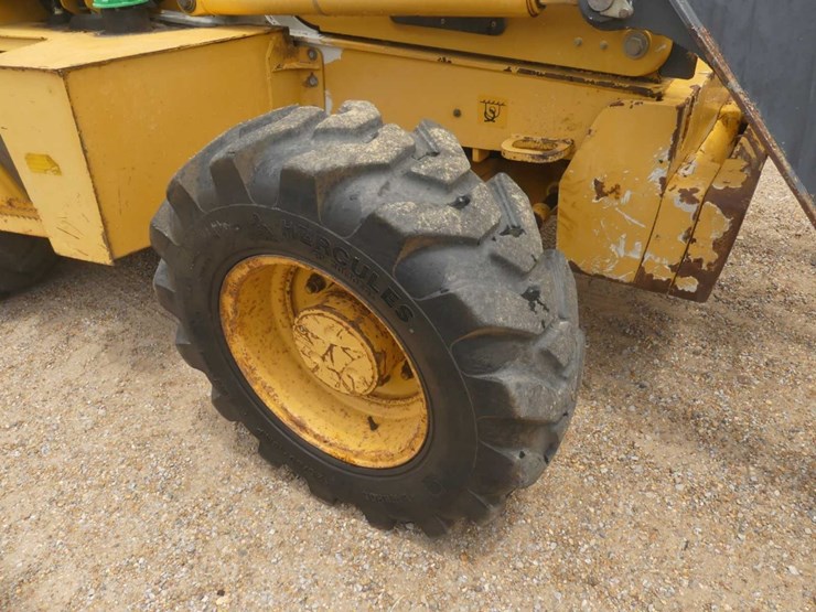 deere-410j-image-11
