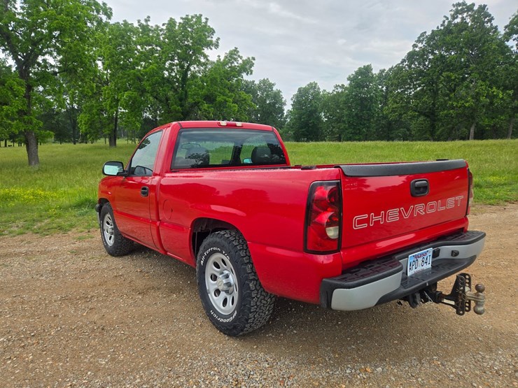 #24356-•-2006-chevrolet-silverado-pickup-truck-image-9