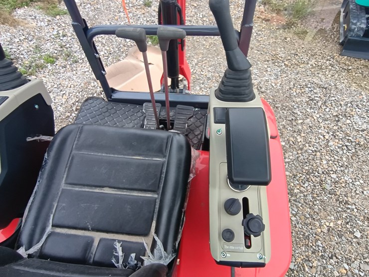 #24707-•-2025-agt-qk20r-mini-escavator-image-6