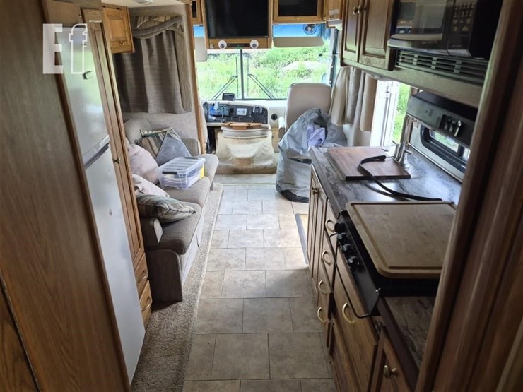 2004-lamar-motor-home-10242-image-24