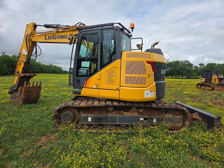2022-liugong-excavator---only-318-hours-image-17