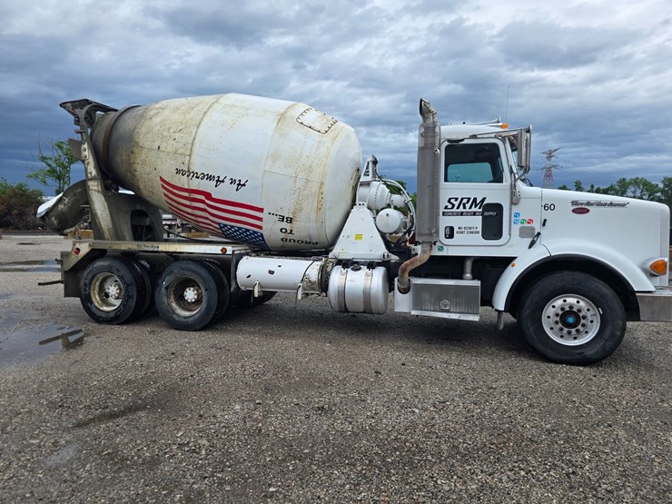 2009-peterbilt-365-image-27
