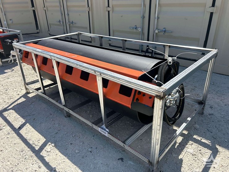 2026-pabreak-hydraulic-6ft-roller-skid-steer-attachment.-image-2