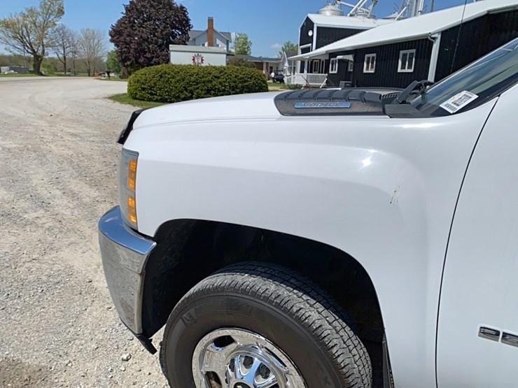 2013-chevrolet-2500-image-42