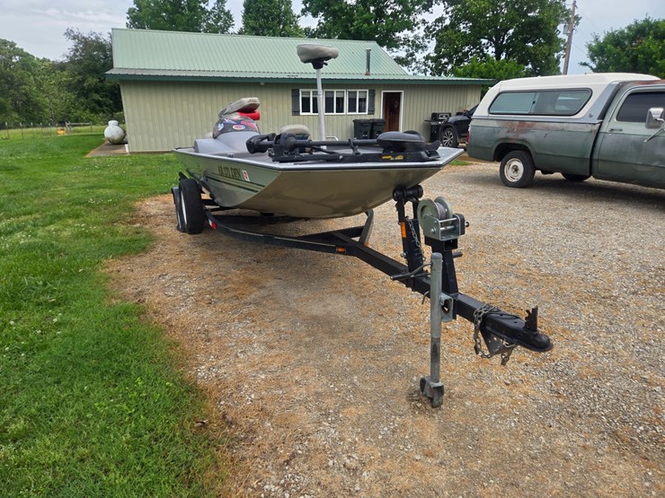 #24357-•-2002-g3-pro-175-boat-image-19