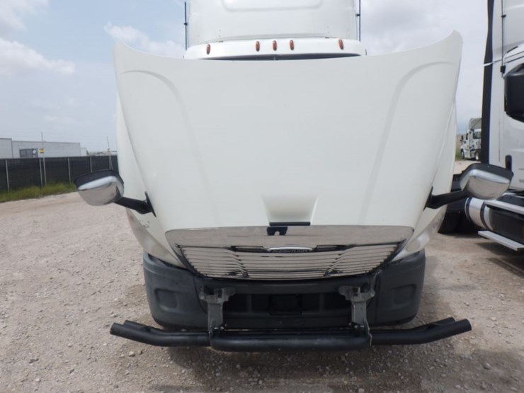 2017-freightliner-cascadia-113-image-22