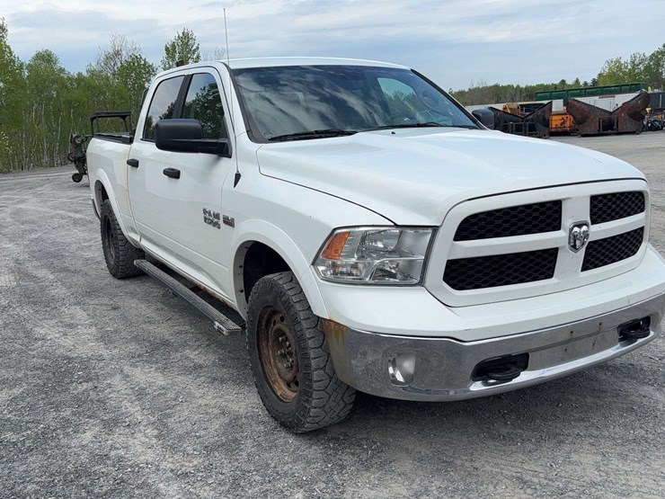 2016-dodge-1500-image-7