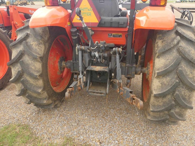 2023-kubota-m7060hd-image-4