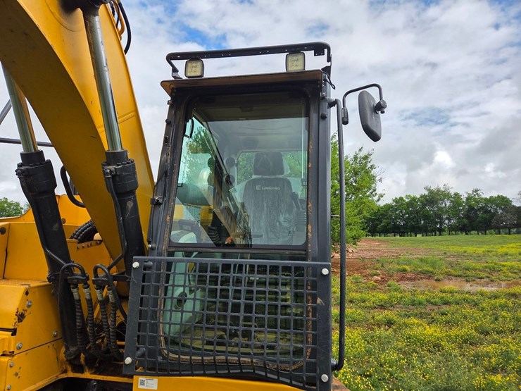 2022-liugong-excavator---only-318-hours-image-11