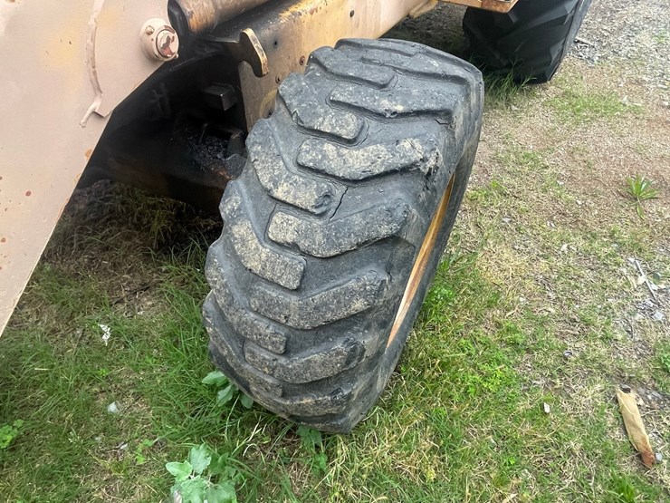 jcb-1550b-image-38