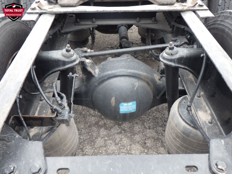2022-kenworth-t680-image-10