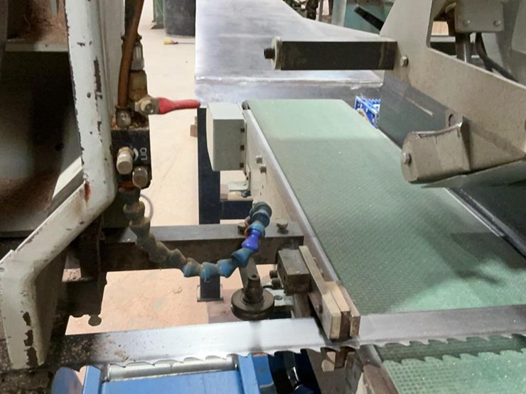 #185-•-2015-kentwood-hbr-300-horizontal-resaw-image-8