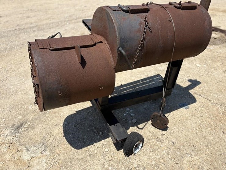l3---bbq-pit/smoker-image-4