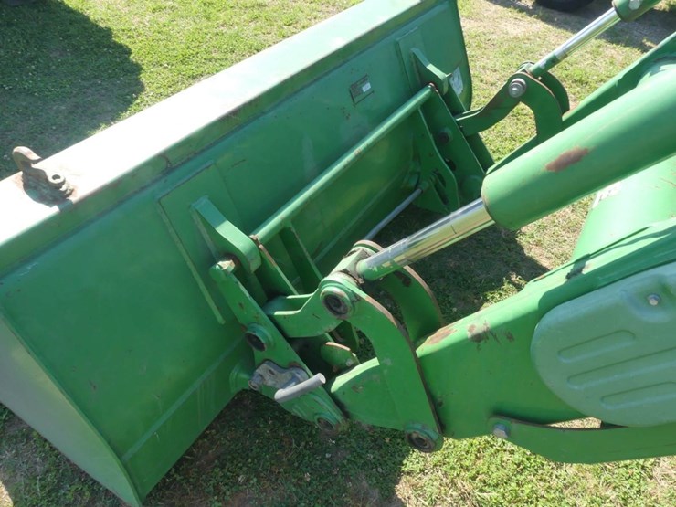 2014-john-deere-6105d-image-8