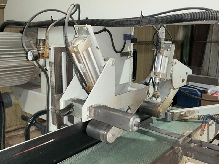 #185-•-2015-kentwood-hbr-300-horizontal-resaw-image-36