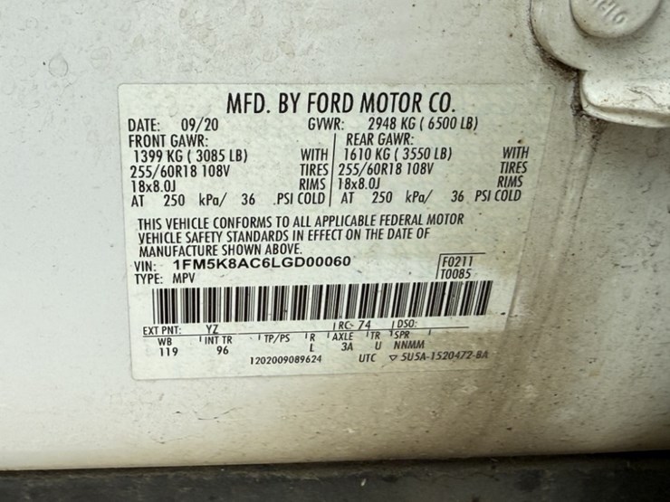 2020-ford-explorer-image-10