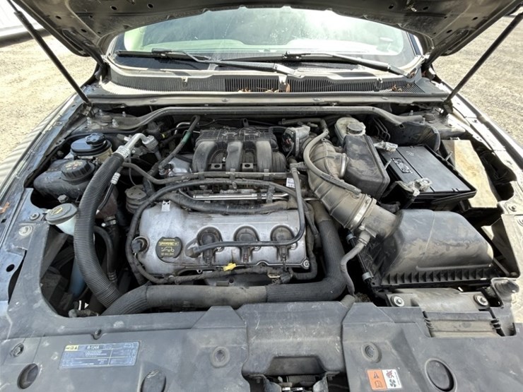 2012-ford-taurus-sel-sedan-image-37