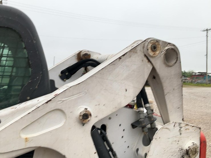 2016-bobcat-t650-image-28