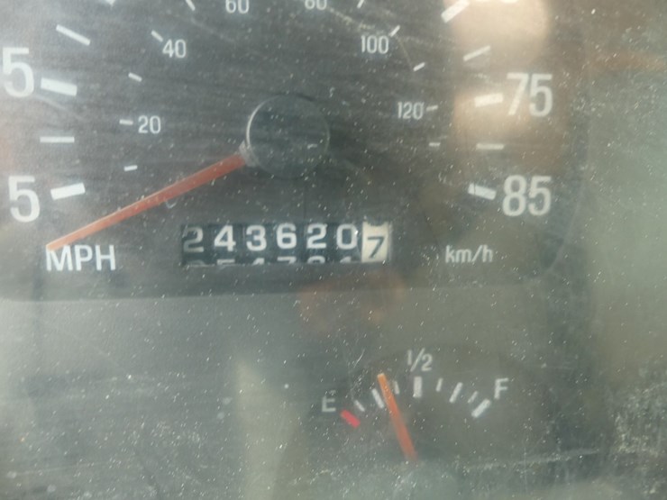 2000-sterling-l7500-image-19