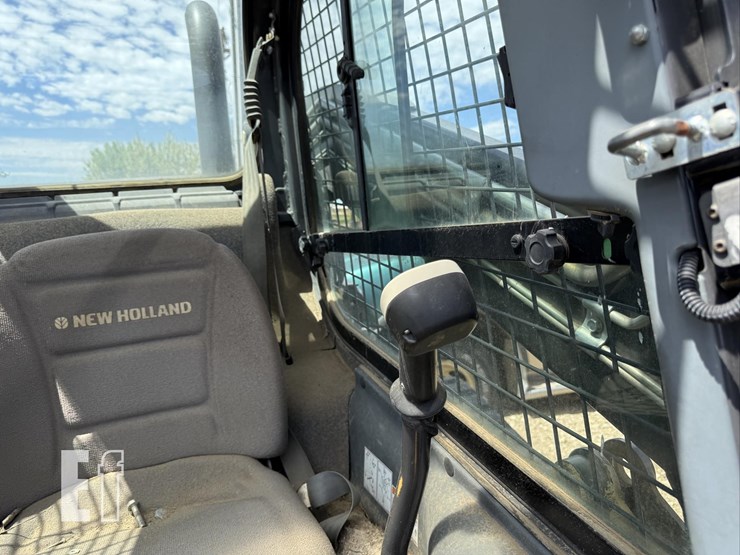 new-holland-c232-image-21