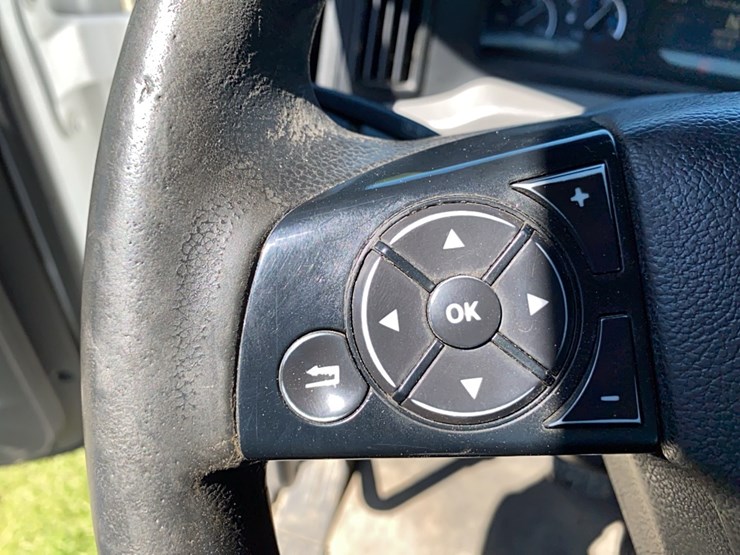 2019-freightliner-cascadia-day-cab-image-51