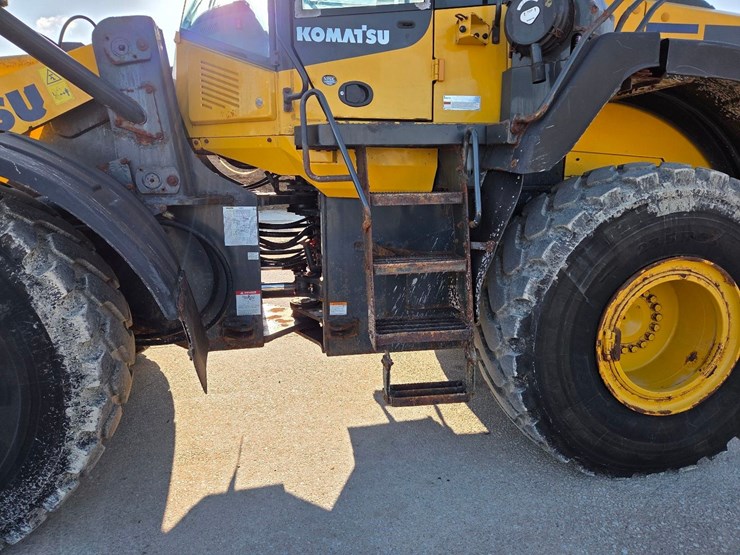 2018-komatsu-wa380-image-17