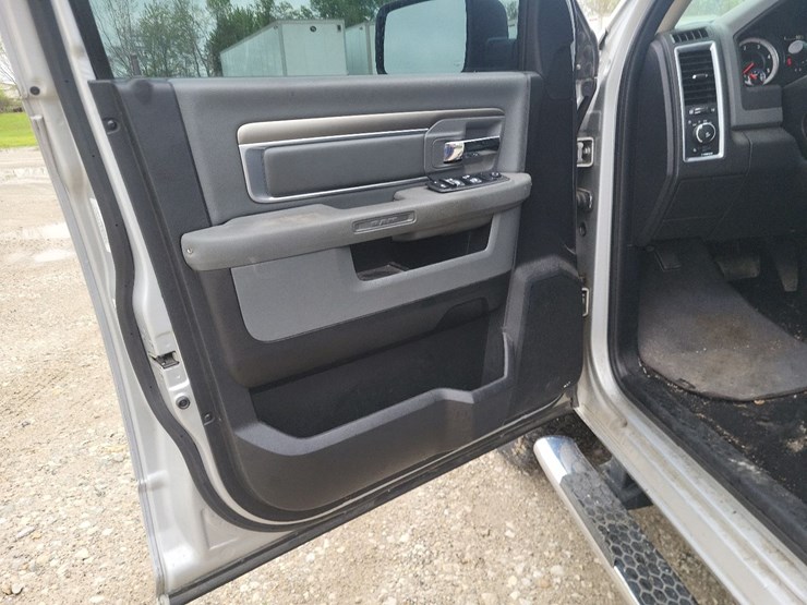 2014-dodge-1500-image-53